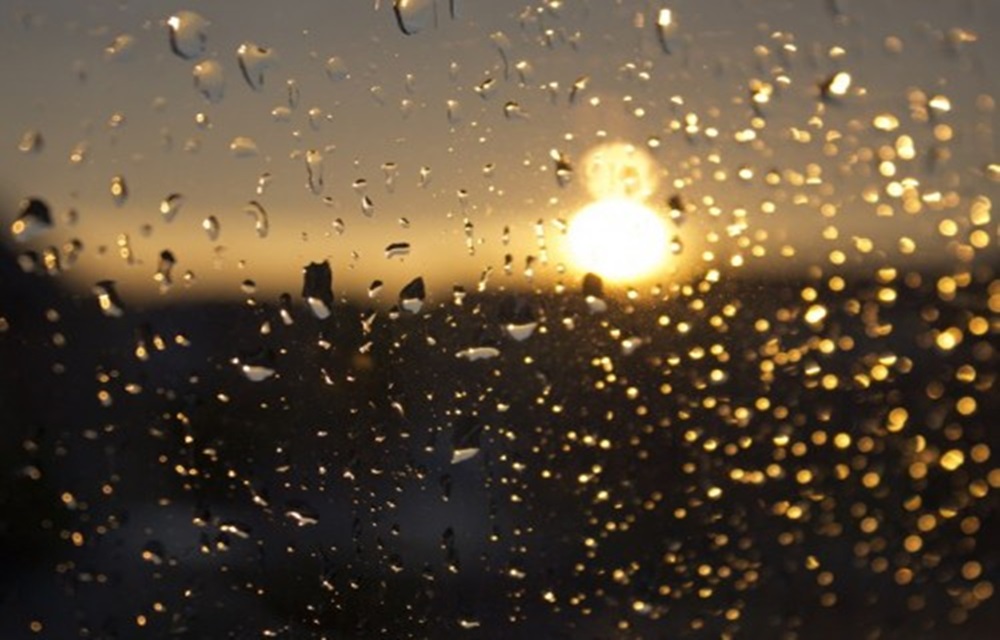 Ir para  <p>Nesta quarta-feira, 8, nuvens que vieram da Argentina provocam chuva isolada no oeste do RS. No norte do Estado chove rapidamente &agrave; tarde. J&aacute; no leste de SC e do PR o sol aparece entre muitas nuvens e chove a partir...